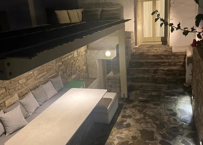 Delta With Sea View And Pool *